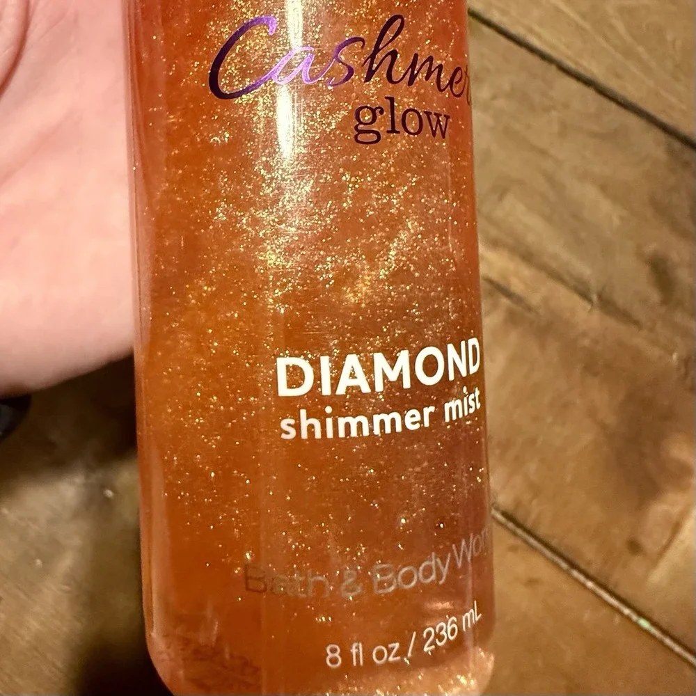 NEW! Bath & Body Works CASHMERE GLOW 8oz Diamond Shimmer Mist OG Formula RARE
